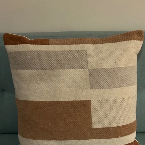 Freedom 55 cm cushion as new condition - Picture 2 of 2